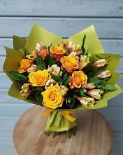 Букет цветов из:  Альстромерии и Розы в Сазоново