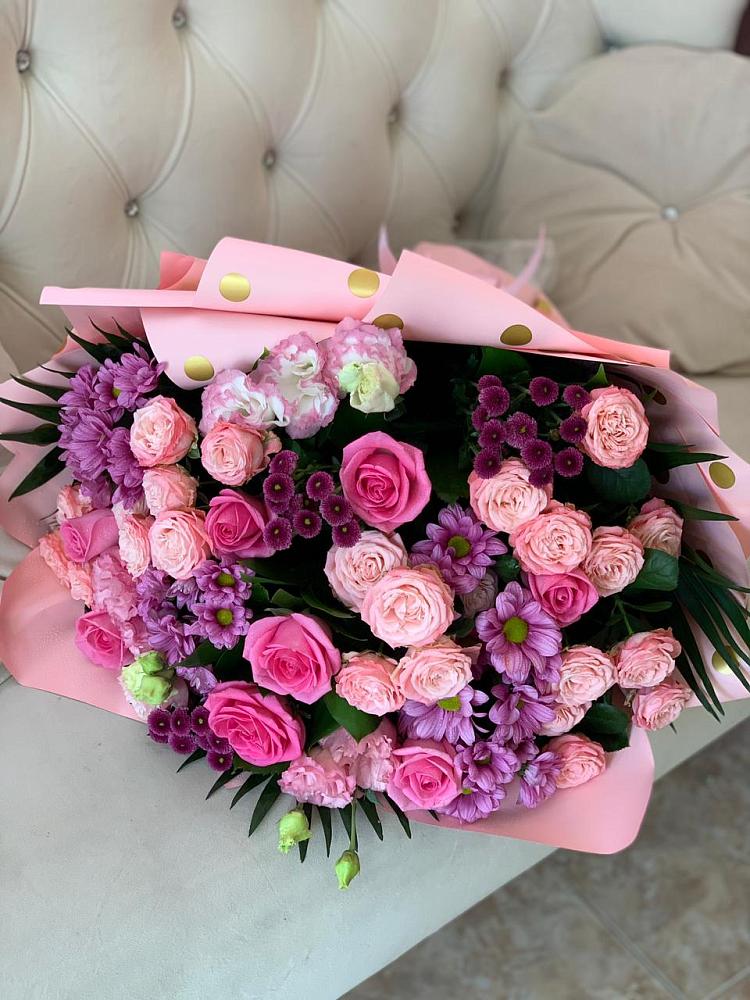 Букет цветов из: Хризантемы, Розы и Лизиантусы в Сазоново