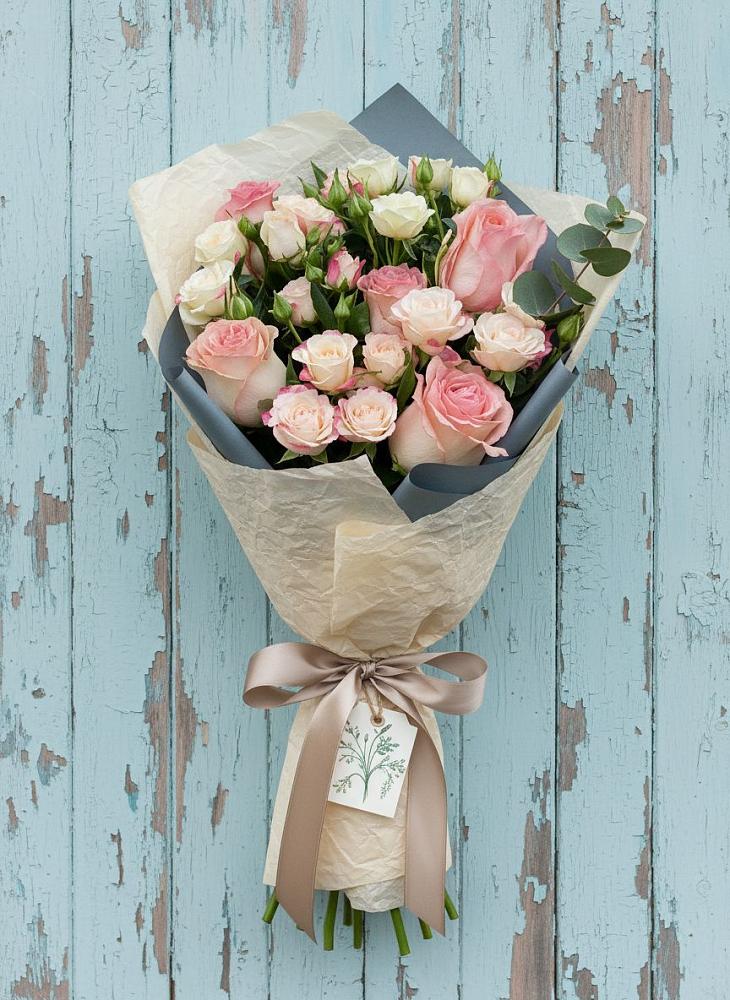 Букет цветов из: Розы в Сазоново