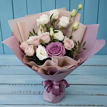 Букет цветов из:  Розы и Лизиантусы в Сазоново