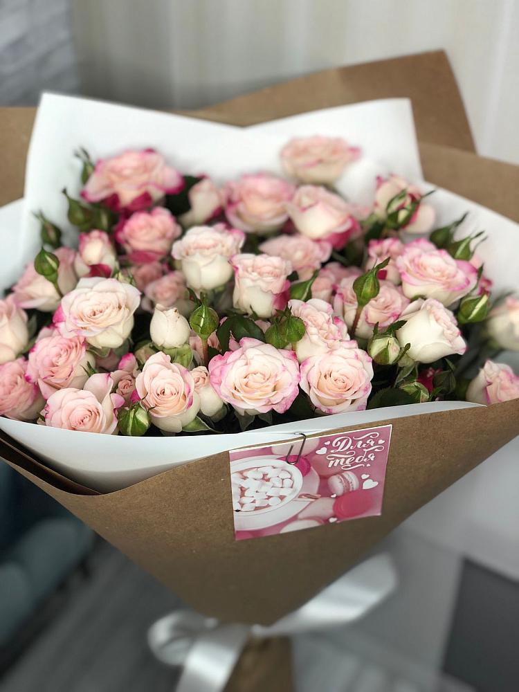 Букет цветов из: Розы в Сазоново