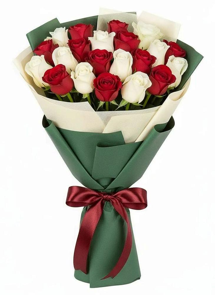 Букет Микс из красных и белых роз в Сазоново
