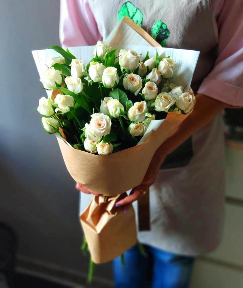 Букет цветов из: Розы в Сазоново