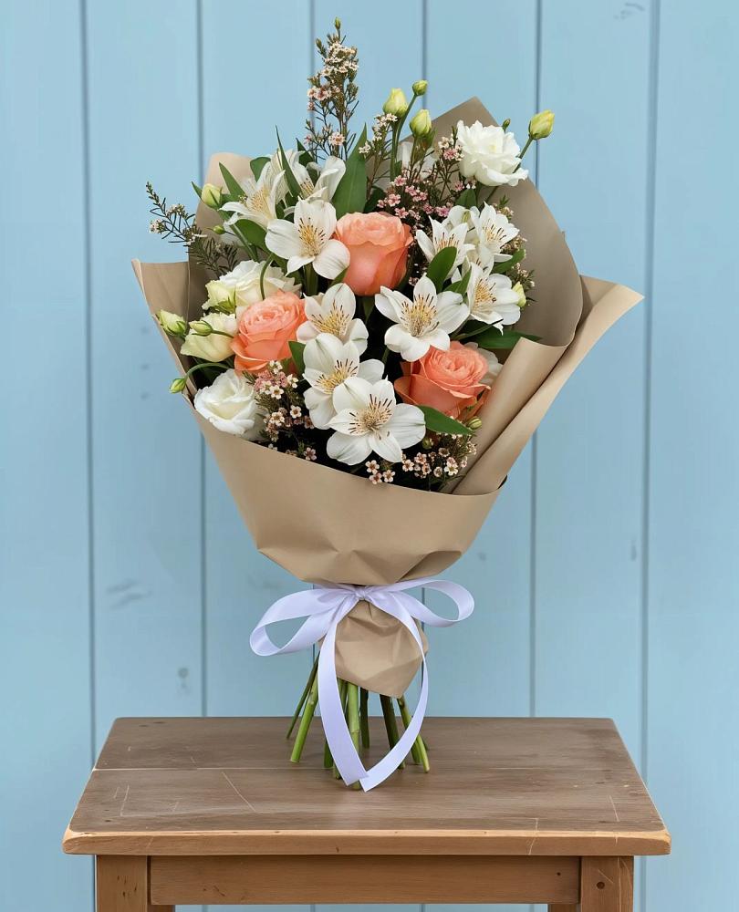 Букет цветов из: Альстромерии, Лизиантусы, Розы и Хризантемы в Сазоново