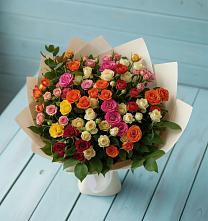 Букет Микс из разноцветных кустовых роз в Сазоново